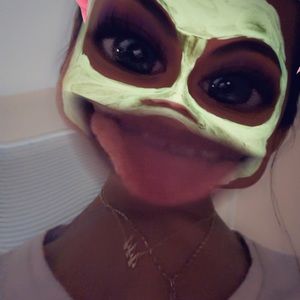 Meet your Posher, Lily